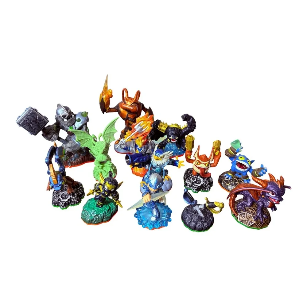 Skylanders Mixed Lot of 42 Figures‎ Spyro, Giants, Crystals with Spyro Bag